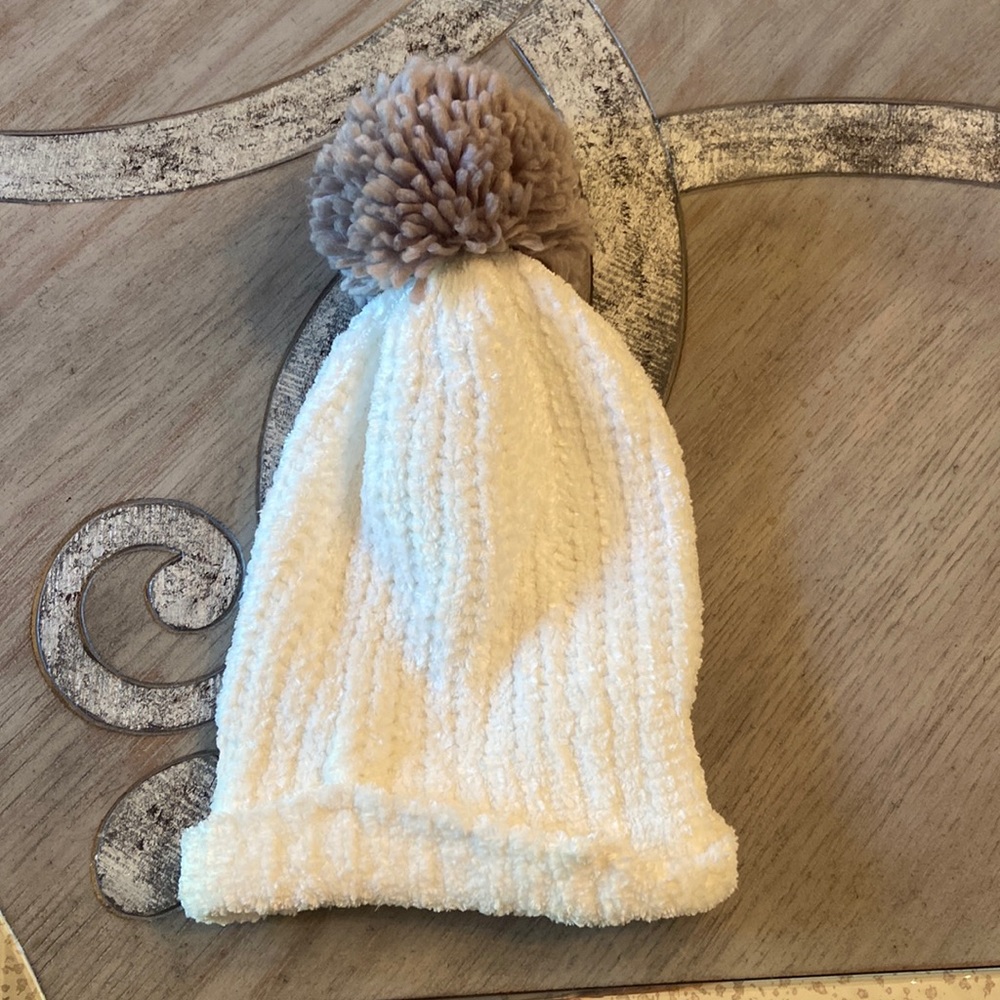 Dillard’s Chenille Knit Toboggan (fits all sizes)